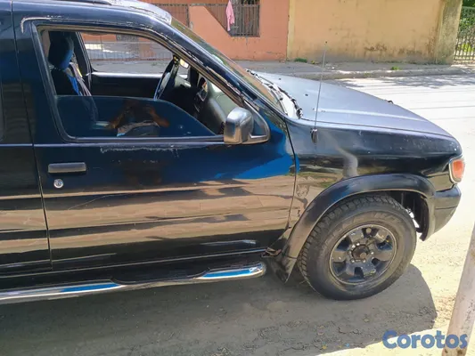 1996 Nissan Pathfinder — foto 2 / 12