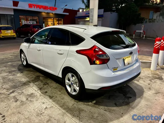 2013 Ford Focus — foto 5 / 7