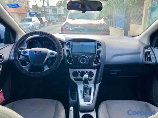 2013 Ford Focus — foto 6 / 7