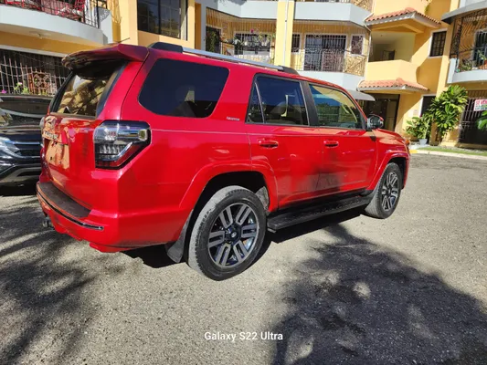 2019 Toyota 4 Runner — foto 5 / 8