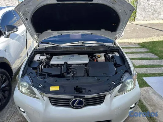 2012 Lexus CT — foto 2 / 9