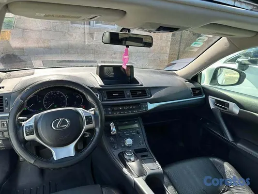 2012 Lexus CT — foto 4 / 9