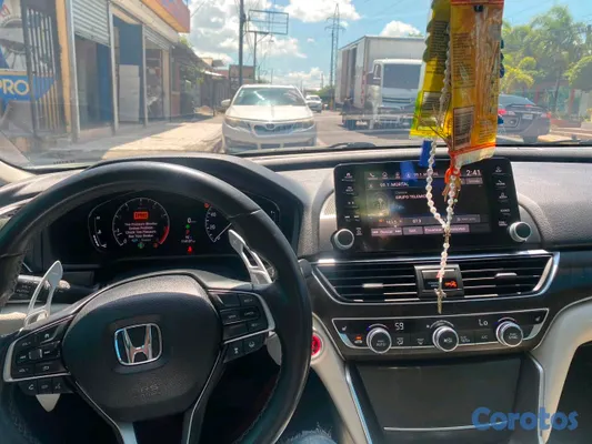 2018 Honda Accord — foto 7 / 9