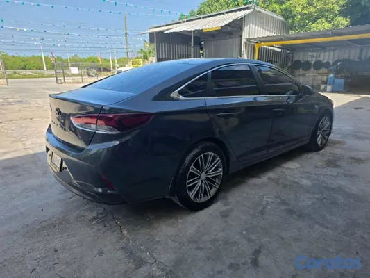 2020 Hyundai Sonata — foto 2 / 10