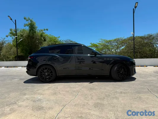 2022 Maserati Levante Modena