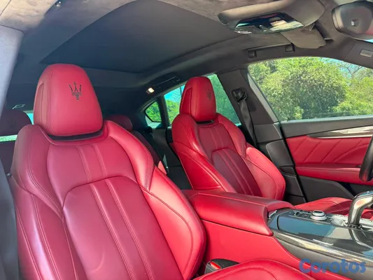 2022 Maserati Levante Modena — foto 9 / 10