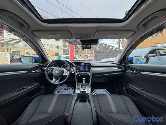 2021 Honda Civic — foto 8 / 10