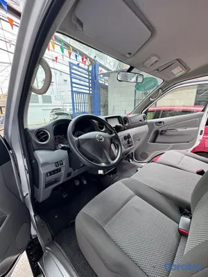 2019 Nissan Caravan — foto 6 / 10