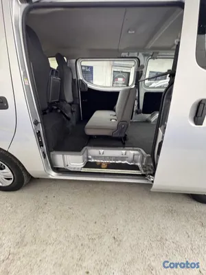 2019 Nissan Caravan — foto 8 / 10