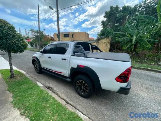 2023 Toyota Hilux — foto 6 / 10