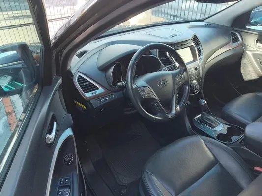 2017 Hyundai Santa Fe — foto 4 / 4