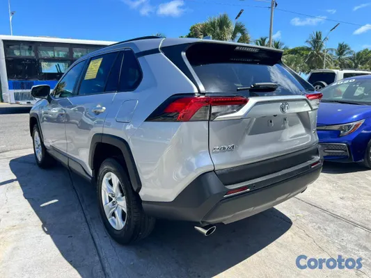 2020 Toyota Rav-4 — foto 10 / 10