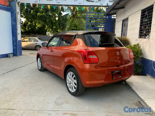 2020 Suzuki Swift — foto 4 / 10
