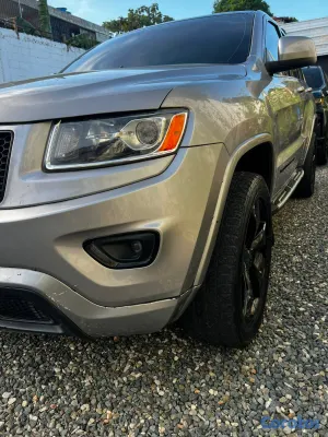 2014 Jeep Grand Cherokee L — foto 2 / 11