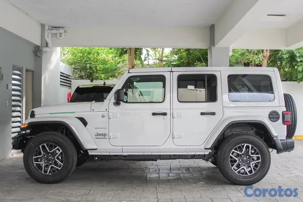 2026 Jeep Wrangler — foto 3 / 9