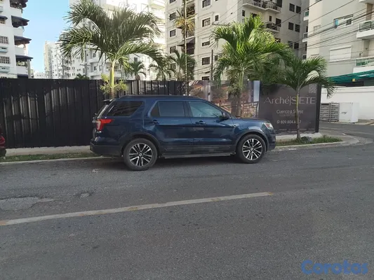 2017 Ford Explorer — foto 18 / 20