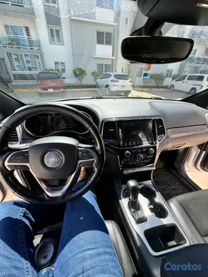 2020 Jeep Cherokee — foto 4 / 10
