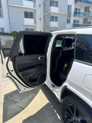 2020 Jeep Cherokee — foto 5 / 10