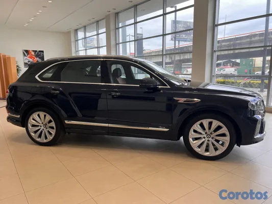 2025 Bentley Bentayga — foto 3 / 11