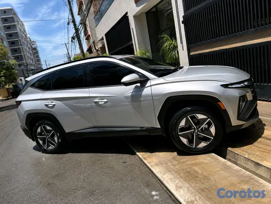 2025 Hyundai Tucson — foto 2 / 4