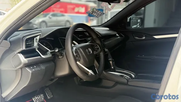 2020 Honda Civic — foto 5 / 10