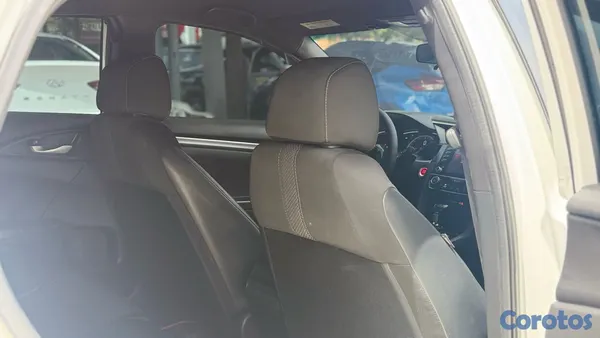 2020 Honda Civic — foto 8 / 10