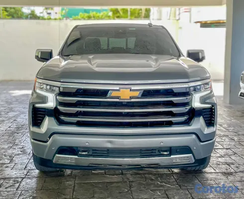 2025 Chevrolet Silverado — foto 3 / 10