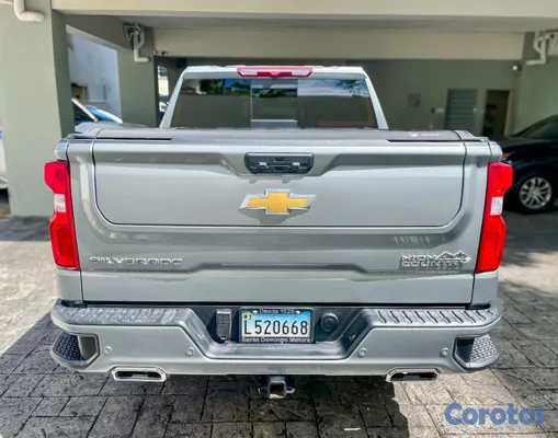2025 Chevrolet Silverado — foto 5 / 10