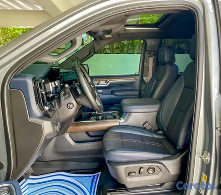 2025 Chevrolet Silverado — foto 9 / 10