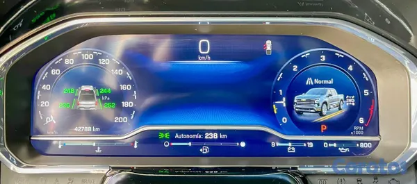 2025 Chevrolet Silverado — foto 10 / 10