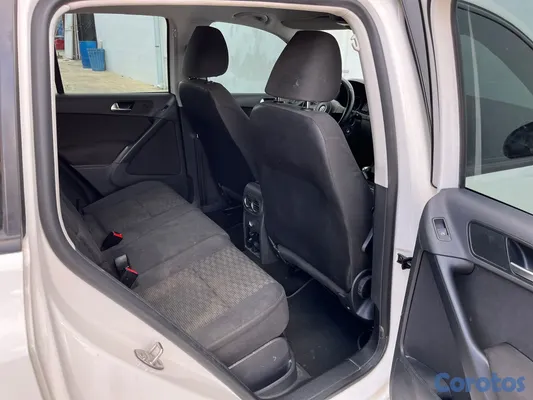 2013 Volkswagen Tiguan — foto 9 / 15