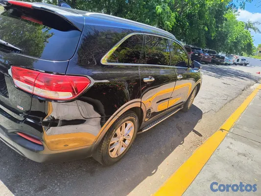 2016 Kia Sorento — foto 4 / 15