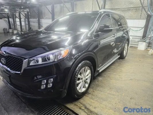 2016 Kia Sorento — foto 8 / 15