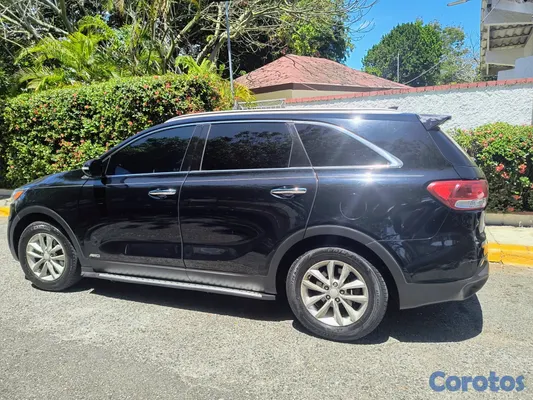 2016 Kia Sorento — foto 13 / 15