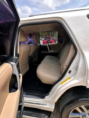 2011 Toyota 4 Runner — foto 2 / 5