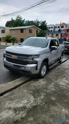 2019 Chevrolet Silverado — foto 2 / 10