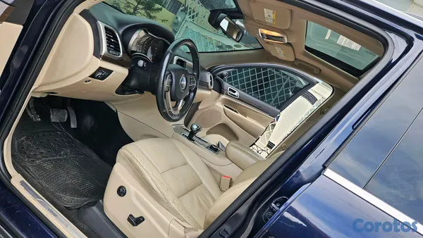 2015 Jeep Cherokee — foto 9 / 10