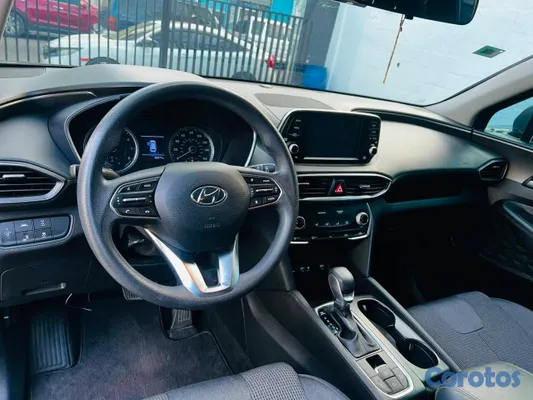 2019 Hyundai Santa Fe — foto 9 / 12