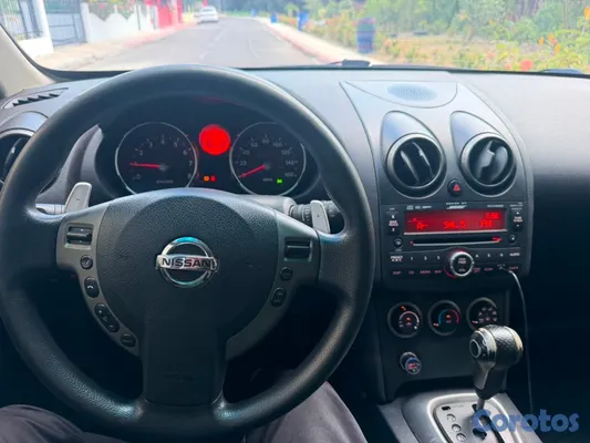 2009 Nissan Rogue — foto 6 / 8