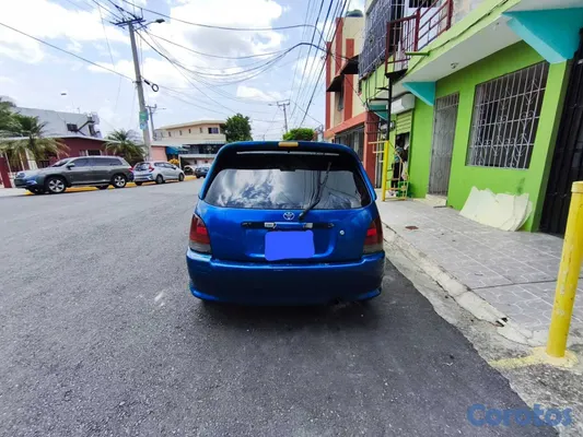 2000 Toyota Starlet — foto 2 / 5
