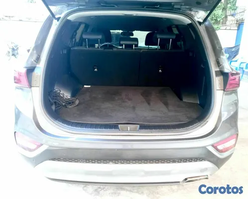 2020 Hyundai Santa Fe — foto 4 / 10