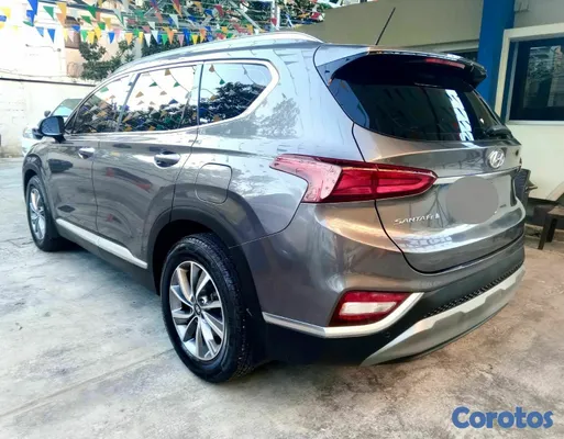 2020 Hyundai Santa Fe — foto 9 / 10