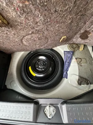 2011 Suzuki Swift — foto 8 / 10