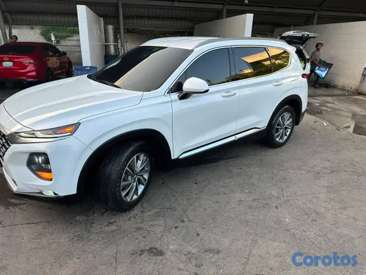2019 Hyundai Santa Fe — foto 2 / 7