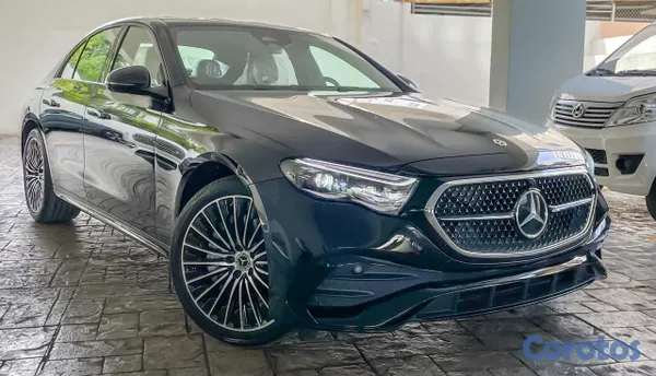 2026 Mercedes-Benz Clase E — foto 2 / 14