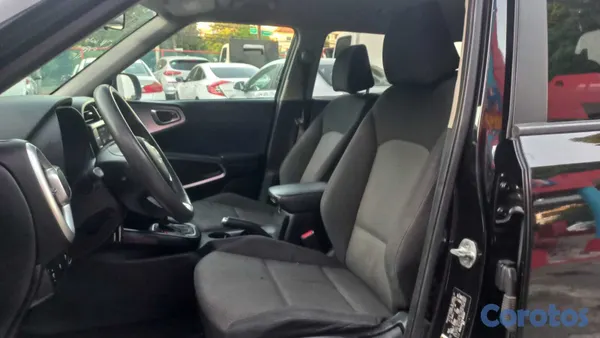 2022 Kia Soul LX — foto 8 / 11