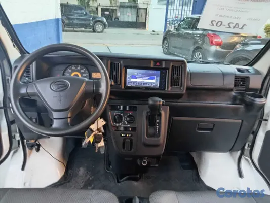 2020 Daihatsu Hijet — foto 8 / 10
