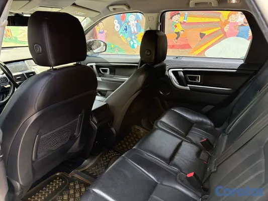 2016 Land Rover Discovery — foto 6 / 6