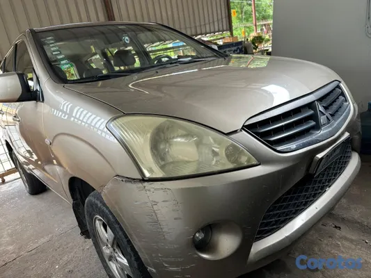 2008 Mitsubishi Zinger — foto 6 / 17