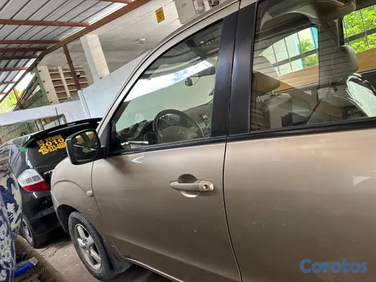 2008 Mitsubishi Zinger — foto 10 / 17